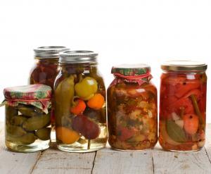 jars of vegetable preserves for homesteading