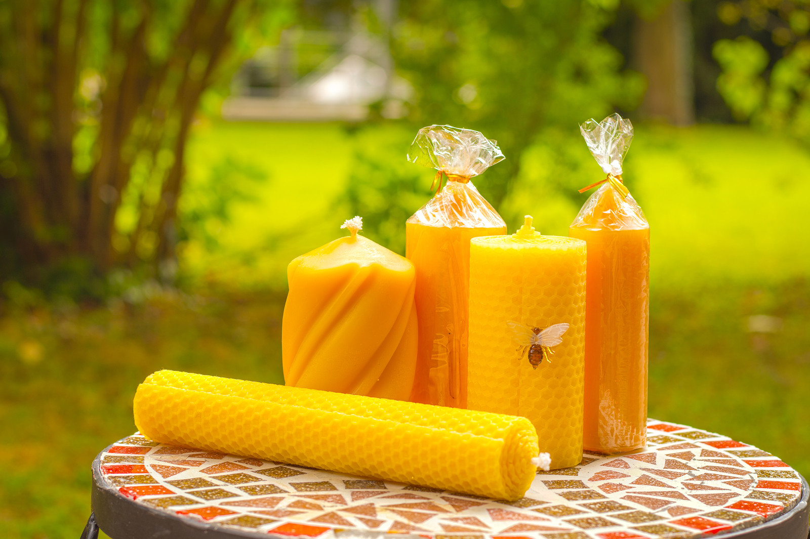 organic candles made out of bee's wax