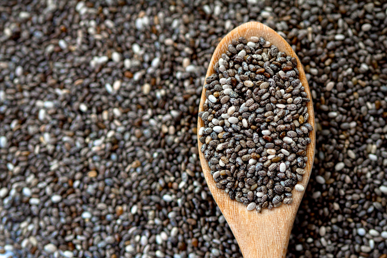 Chia Seeds: What You Need to Know + 7 Ways To Use Them - Naturalcave.com